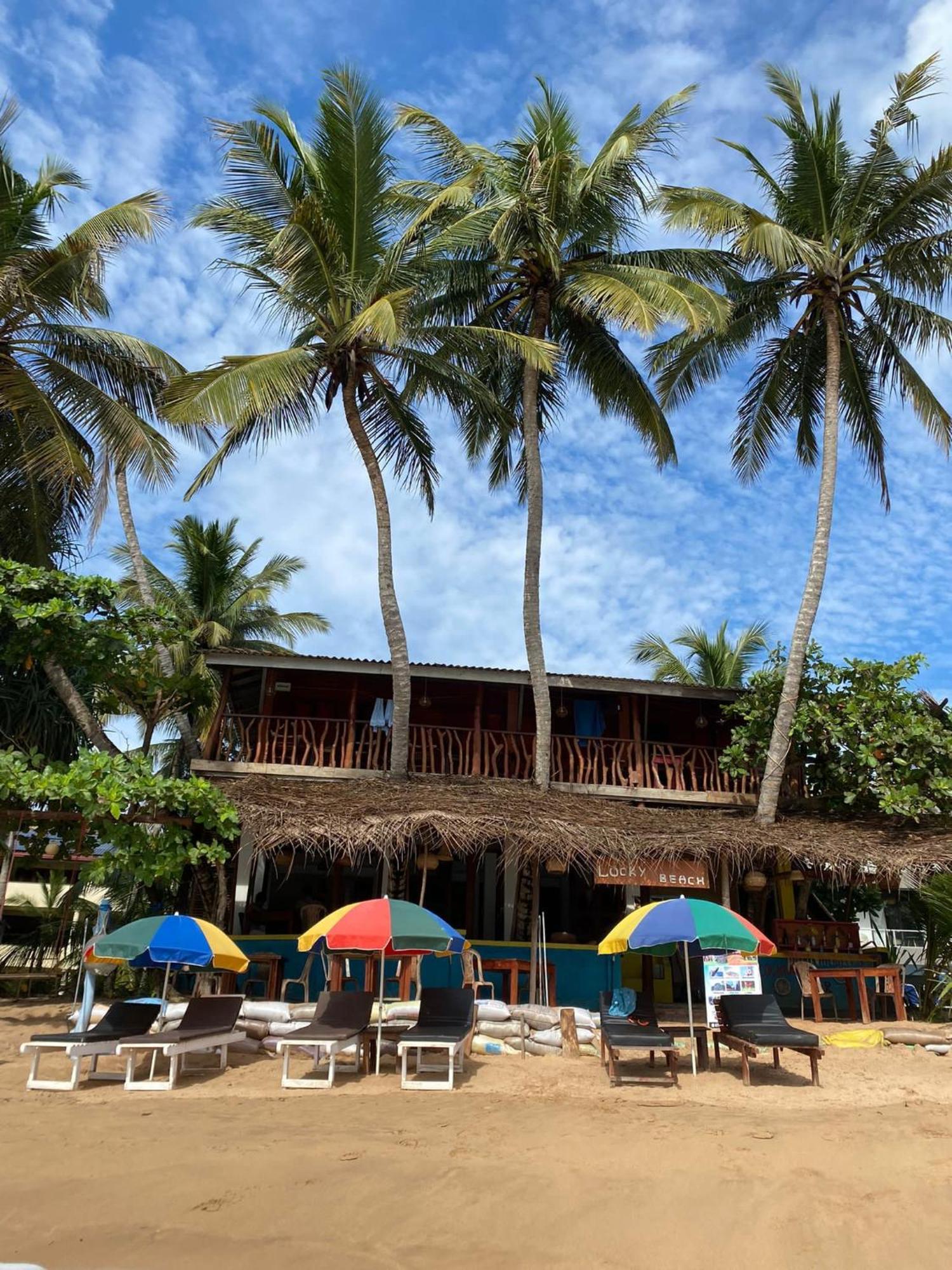 Lucky Sea Beach Hotel แทนกาลเล ภายนอก รูปภาพ
