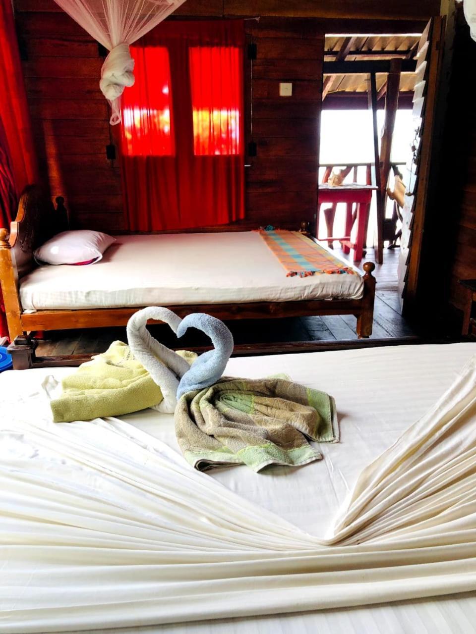 Lucky Sea Beach Hotel แทนกาลเล ภายนอก รูปภาพ